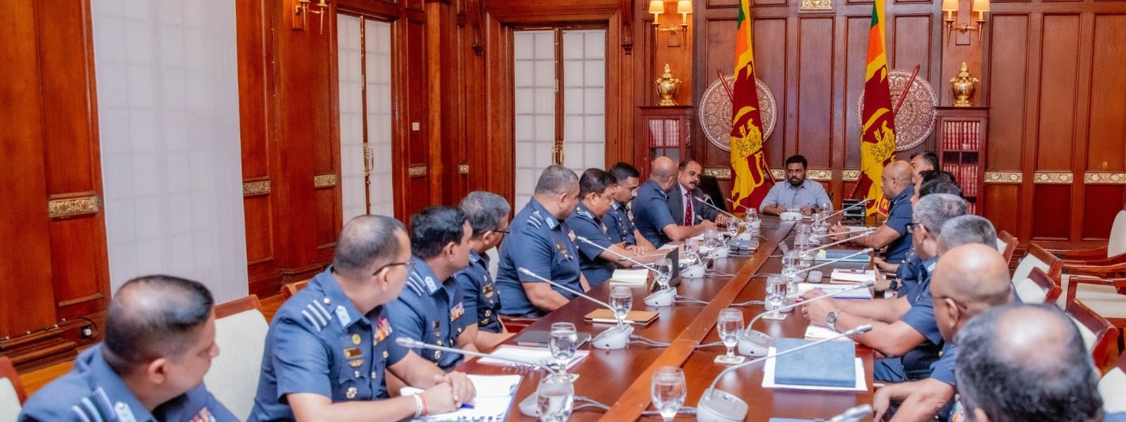 President Meets Senior Air Force Officials